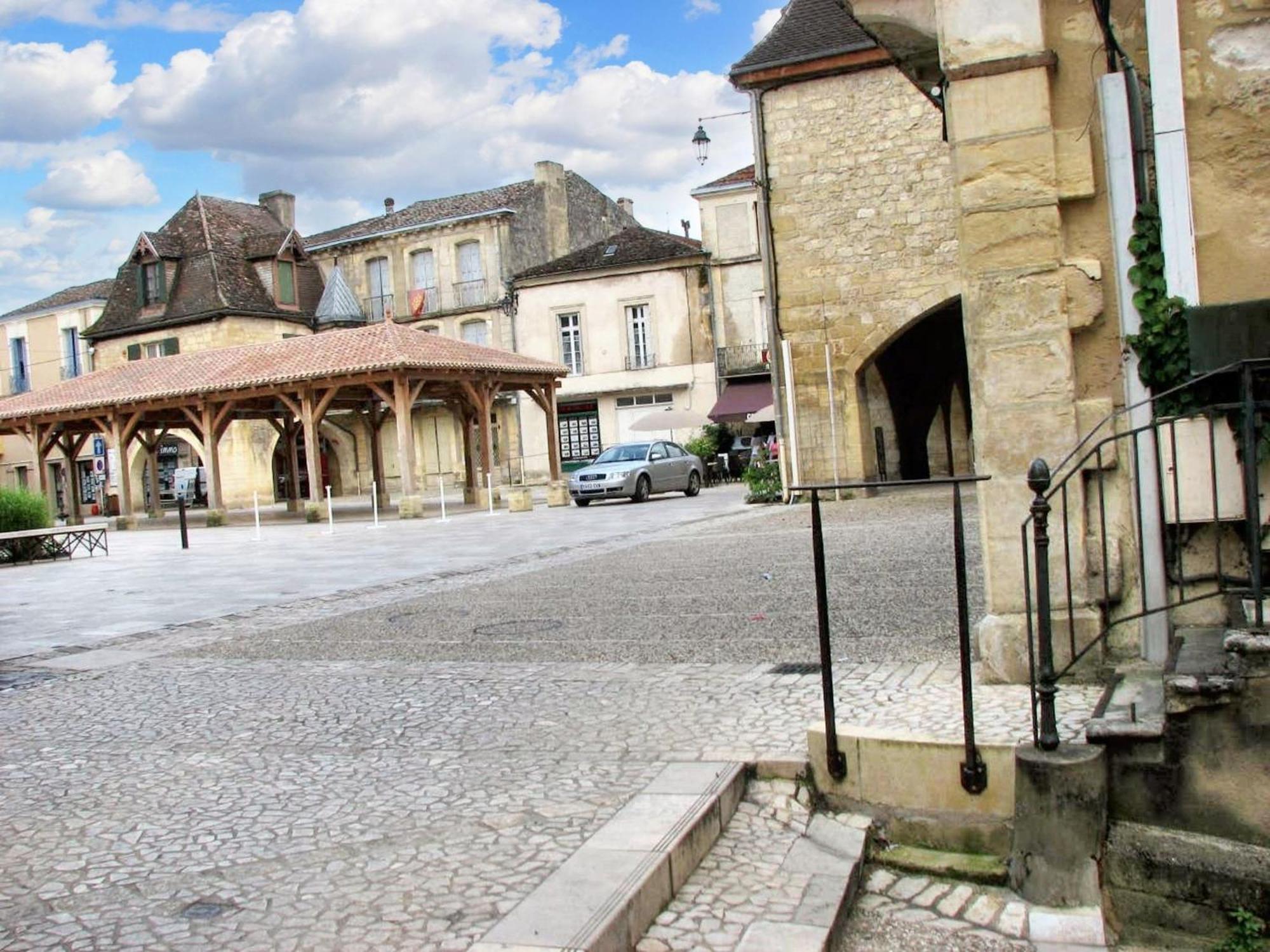 Studio Confortable Pres De Beaumont Du Perigord 60 M² Cheminee 외부 사진
